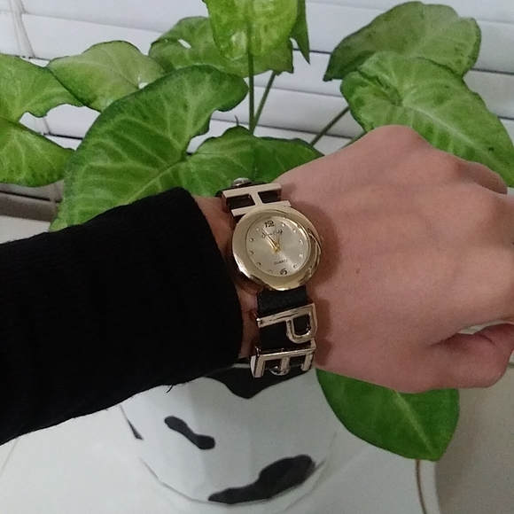 Ladies Fashion Hope Watch - Picture 6 of 12